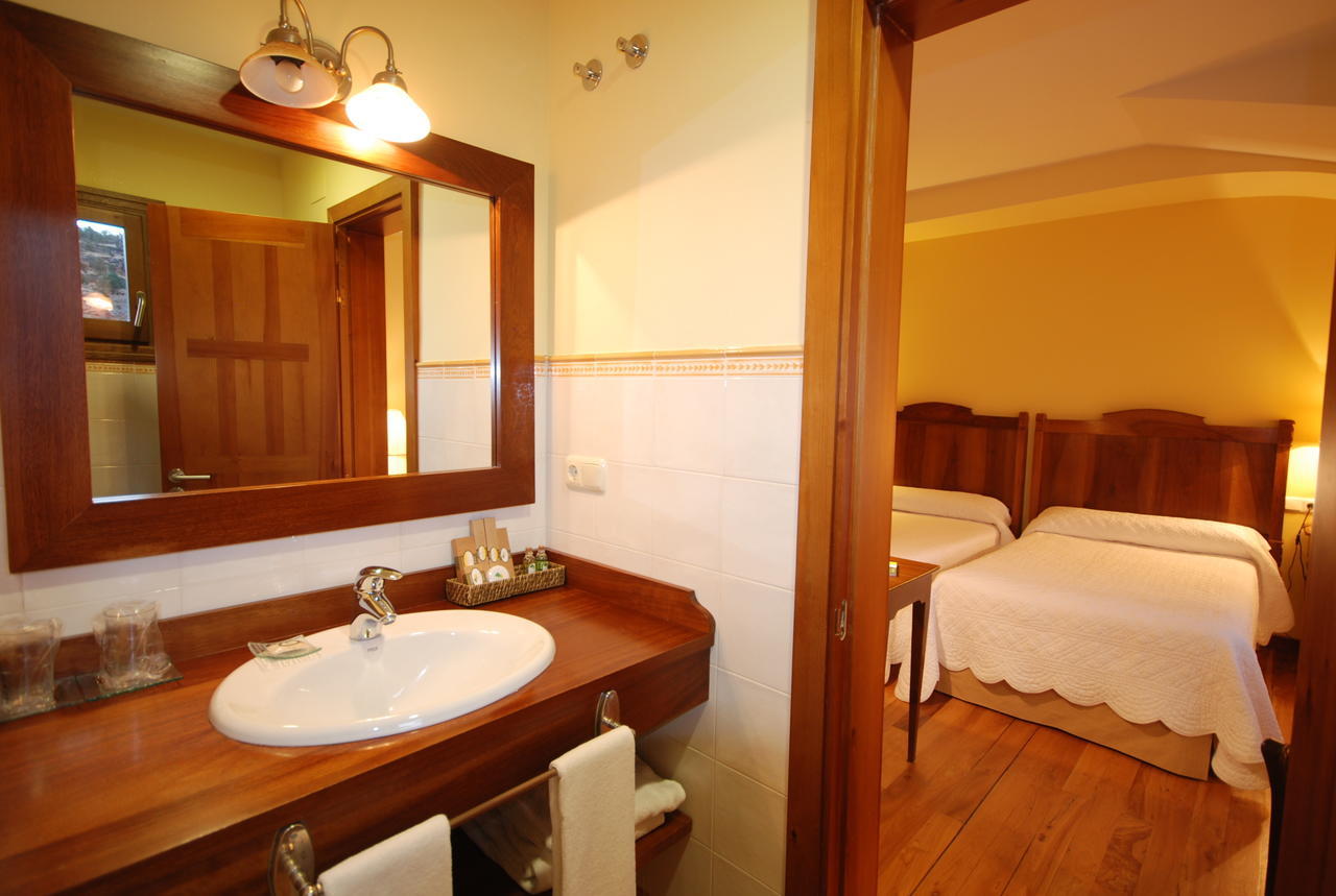 Hotel Del Verde Al Amarillo Penasrubias de Piron Стая снимка